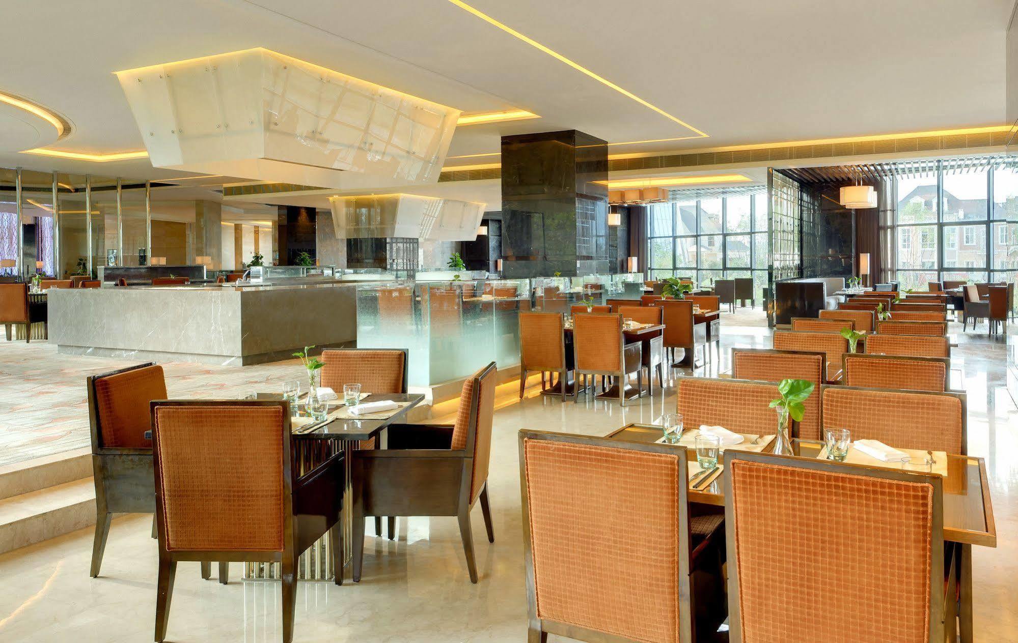 Sheraton Changchun Jingyuetan Hotel Zewnętrze zdjęcie
